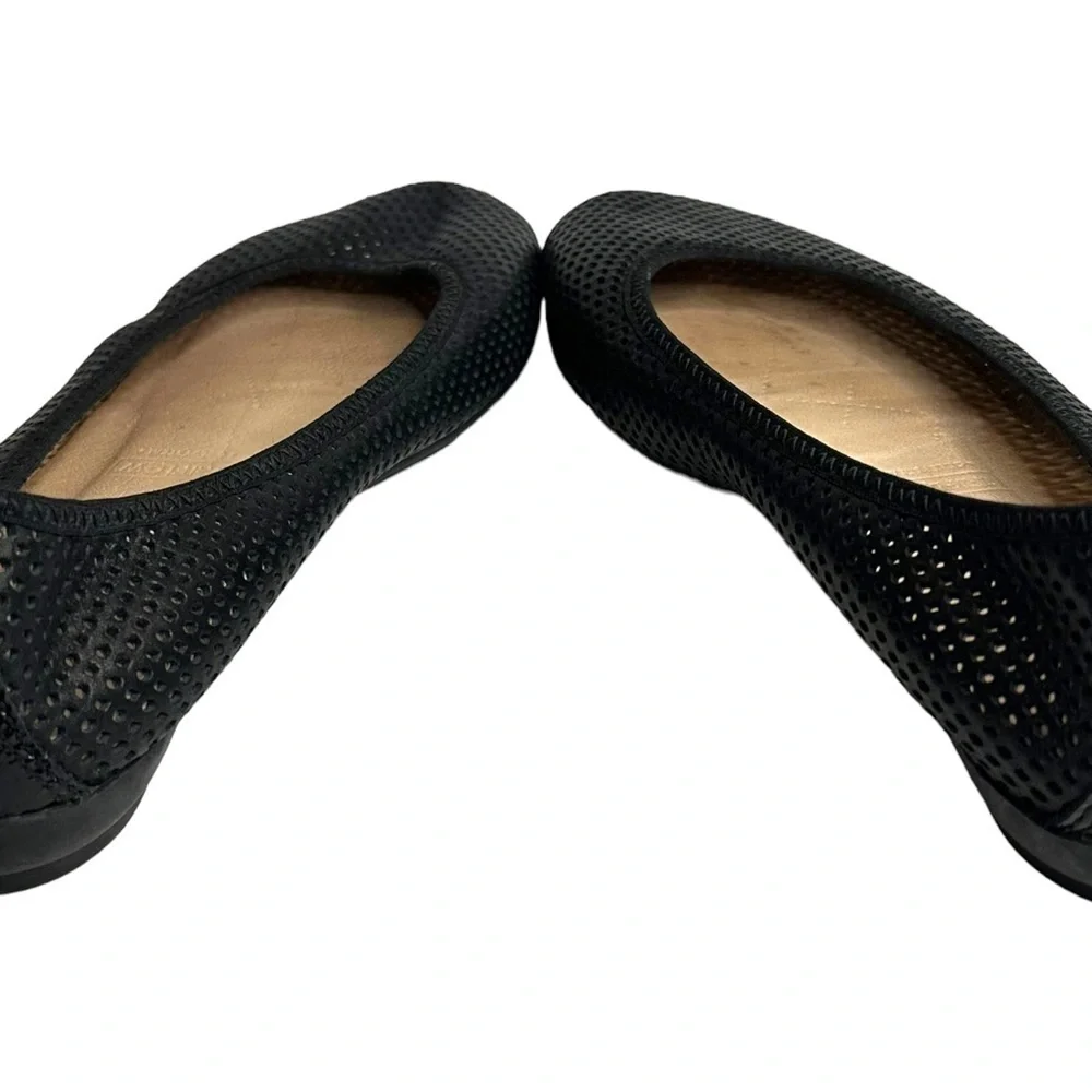 Hispanitas Soho Black Leather Perforated Round Toe Cheryl Ballet Flats Size 6.5 - Picture 3 of 8